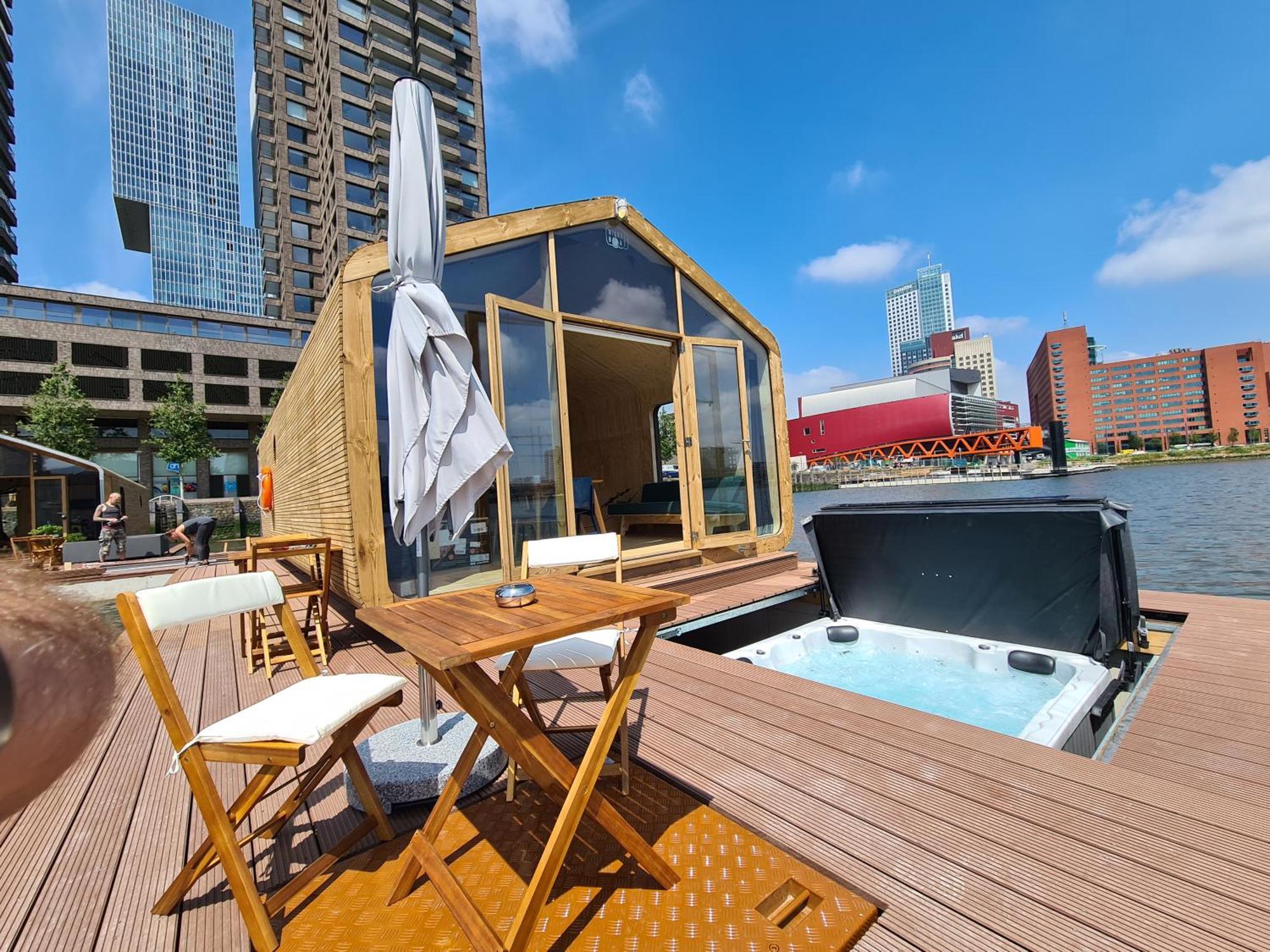 Villa Wikkelboats At Floating Rotterdam Rijnhaven Exterior foto